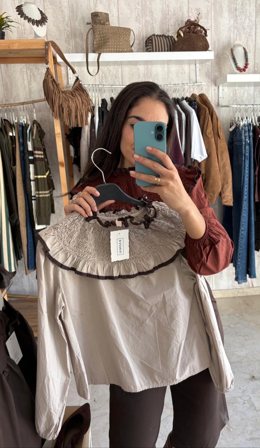 Camisa babero panel de abeja beige