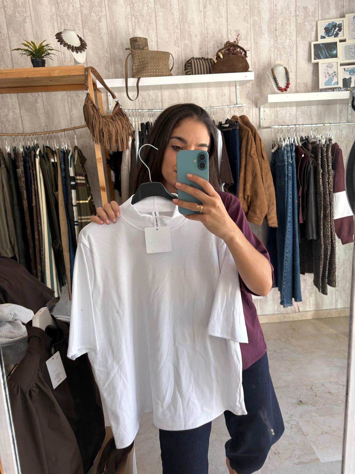 Camiseta cuello perkin blanca