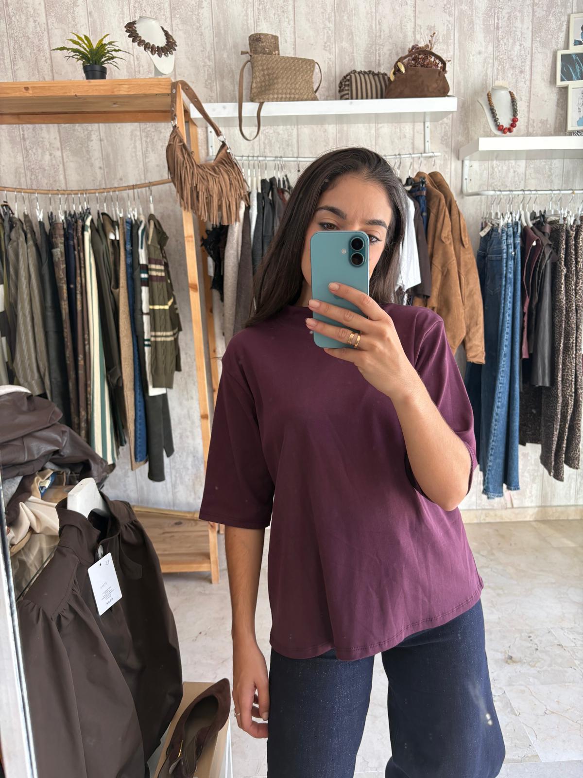 Camiseta cuello perkin violeta